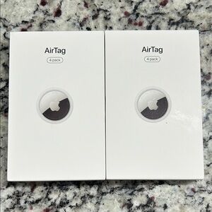 2 Apple AirTag Set in White NIB